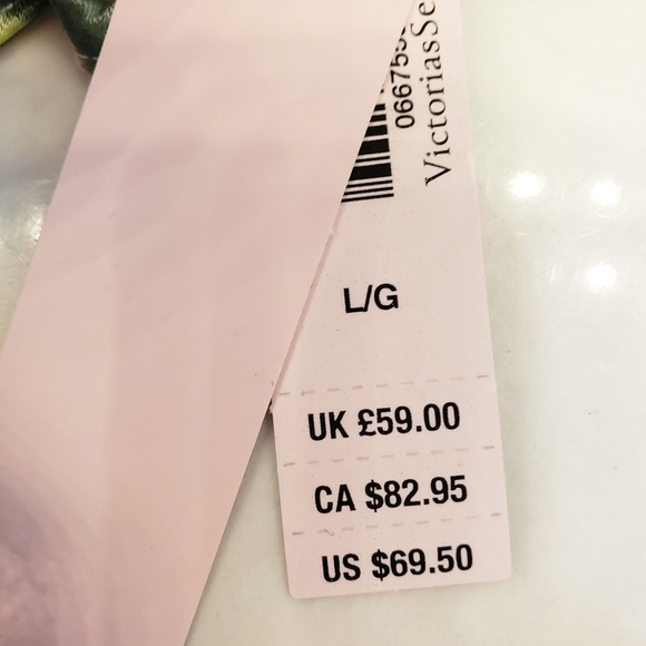 NWT Victoria's Secret Tropical Lace Plunge… - Picture 4 of 4